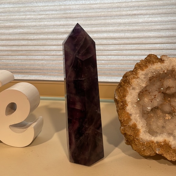 Stunning XXL Fluorite 6 sided Obelisk Reiki Tower Point - Picture 5 of 6